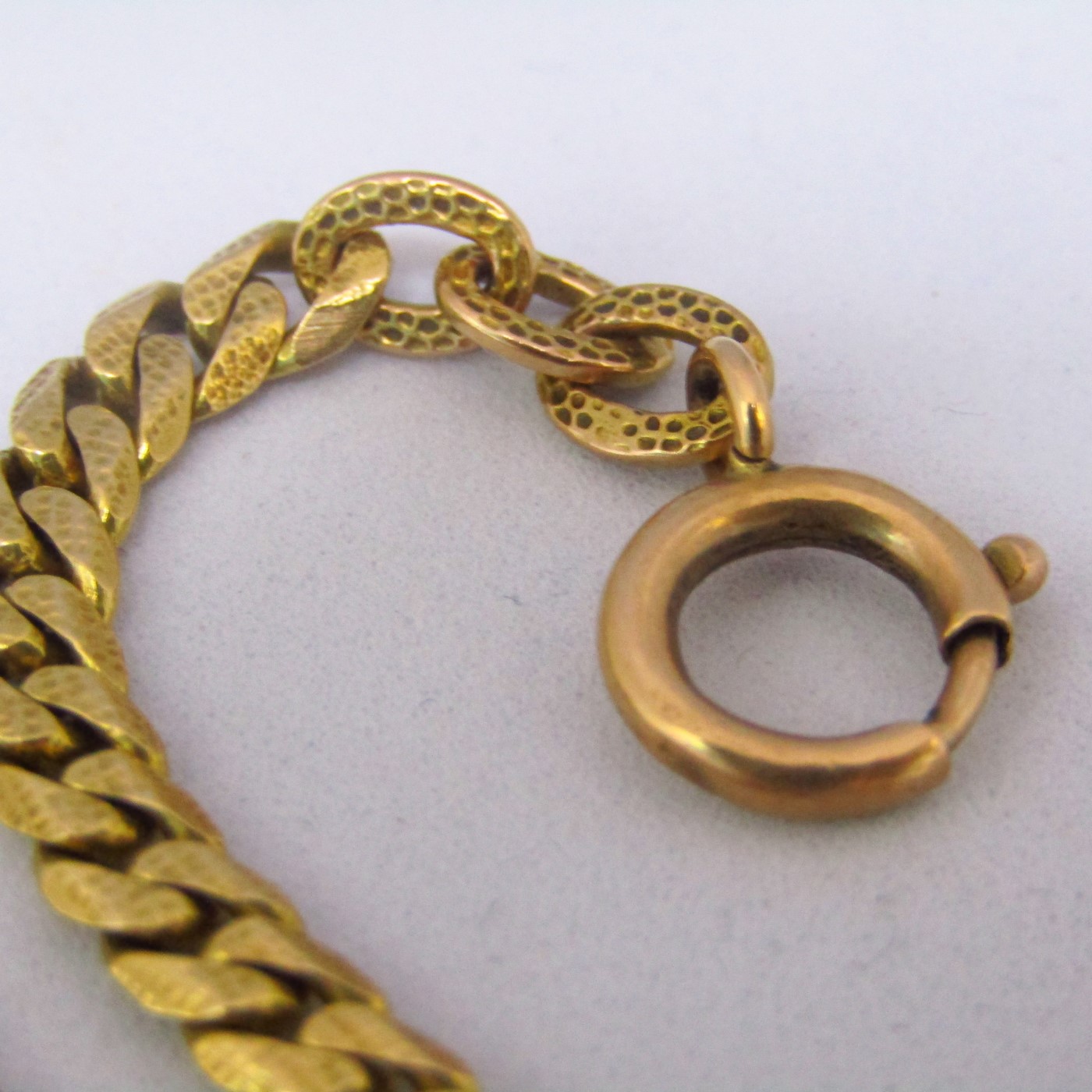 Leontina antigua. Terminal cadena para reloj de bolsillo. Oro 18k. 19,72 gr. Leontina antigua. Terminal cadena para reloj de bolsillo. Oro 18k. 19,72 gr.