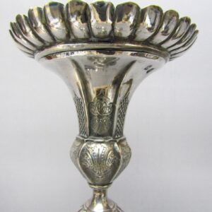 Pareja de candeleros de altar en Plata de Ley, España, siglo XVIII.