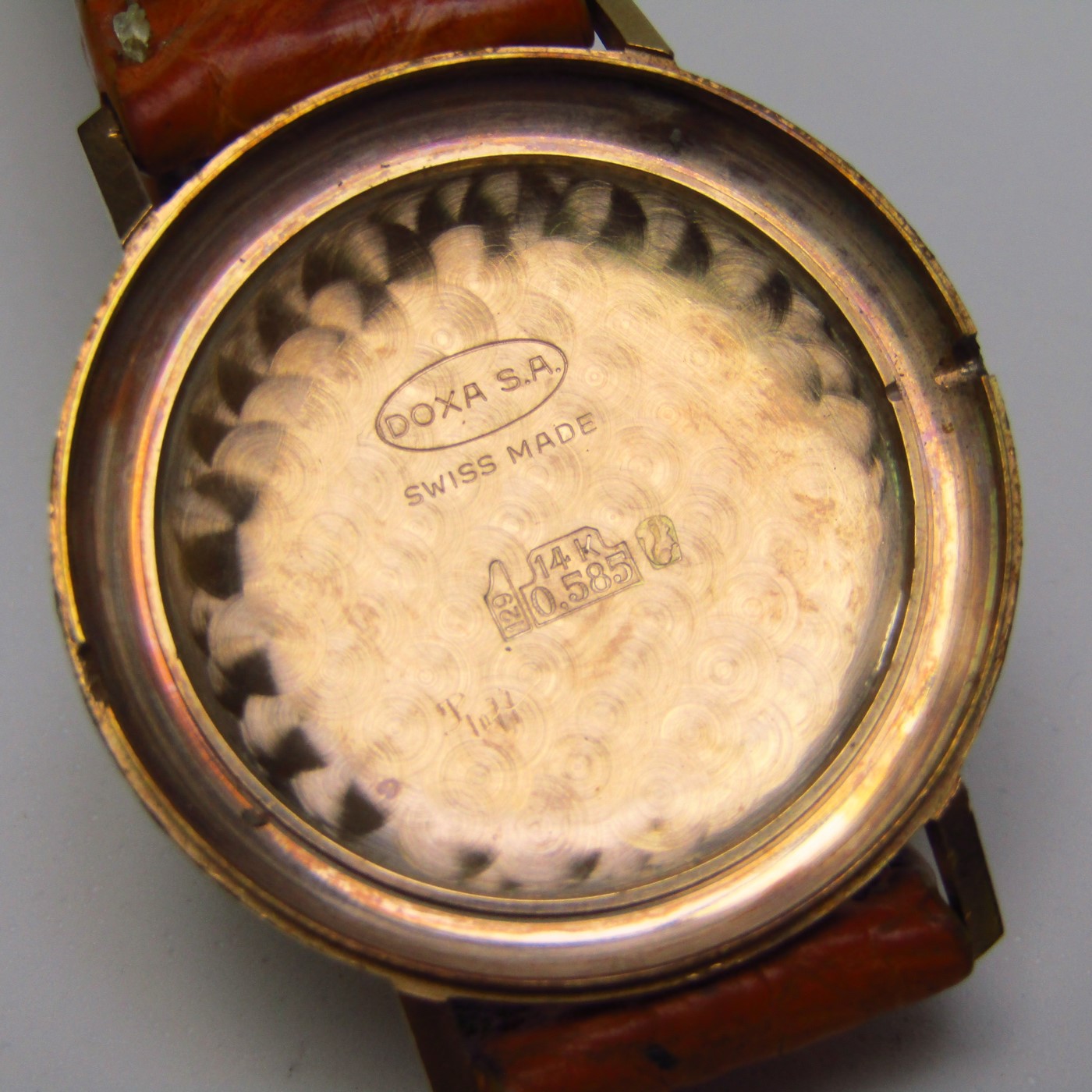 DOXA. Reloj de pulsera para caballero. Oro 14k. Suiza, ca.1950 DOXA. Reloj de pulsera para caballero. Oro 14k. Suiza, ca.1950