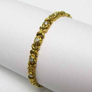 Pulsera de Oro de 18k con 14 Diamantes talla Brillante de 0,55 ct. (G-H/VS1-2). 21,20 gr.
