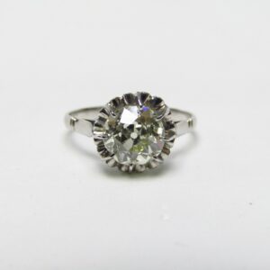 Solitario en Oro Blanco con Diamante Natural Talla Antigua Europea de 1,64 ct. (N-VS2). Certificado IGE.