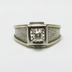 Solitario en Oro Blanco con Diamante Natural, talla Brillante de 0,20 ct. (G-VS1).