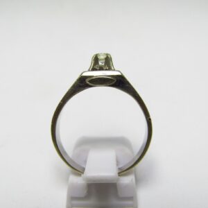 Solitario en Oro Blanco con Diamante Natural, talla Brillante de 0,20 ct. (G-VS1).