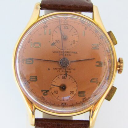 CHRONOGRAPHE SUISSE. Montre-bracelet chronographe pour homme. Or 18 carats. Suisse, ca. 1950