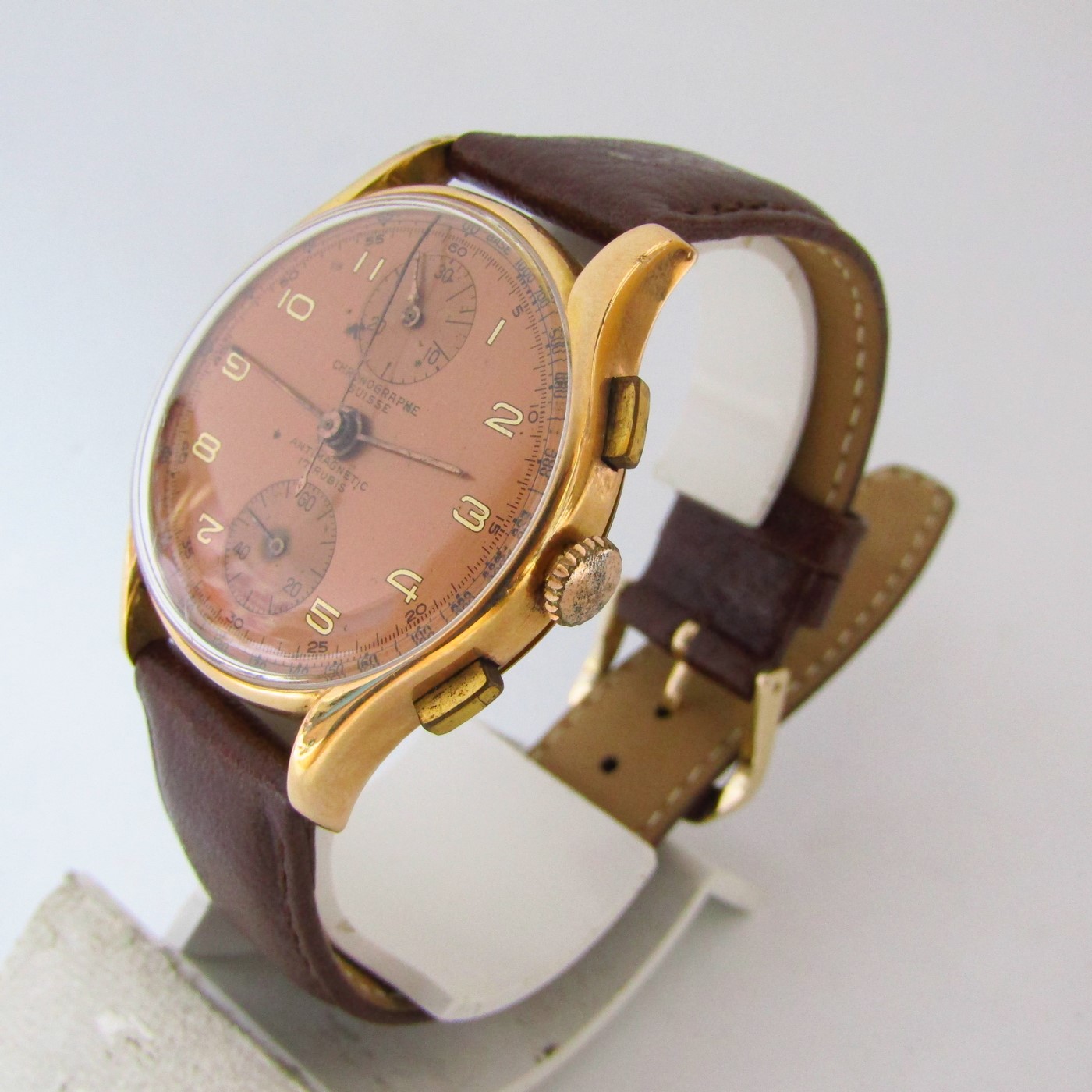 CHRONOGRAPHE SUISSE. Reloj Cronógrafo de pulsera para caballero. Oro 18k. Suiza, ca. 1950 CHRONOGRAPHE SUISSE. Reloj Cronógrafo de pulsera para caballero. Oro 18k. Suiza, ca. 1950