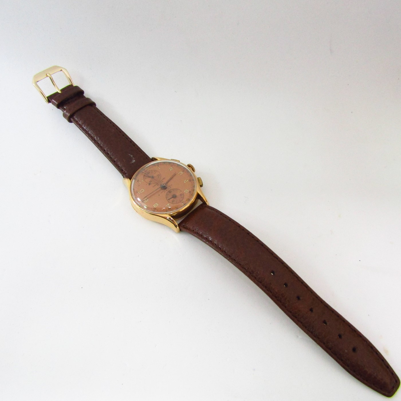 CHRONOGRAPHE SUISSE. Reloj Cronógrafo de pulsera para caballero. Oro 18k. Suiza, ca. 1950 CHRONOGRAPHE SUISSE. Reloj Cronógrafo de pulsera para caballero. Oro 18k. Suiza, ca. 1950
