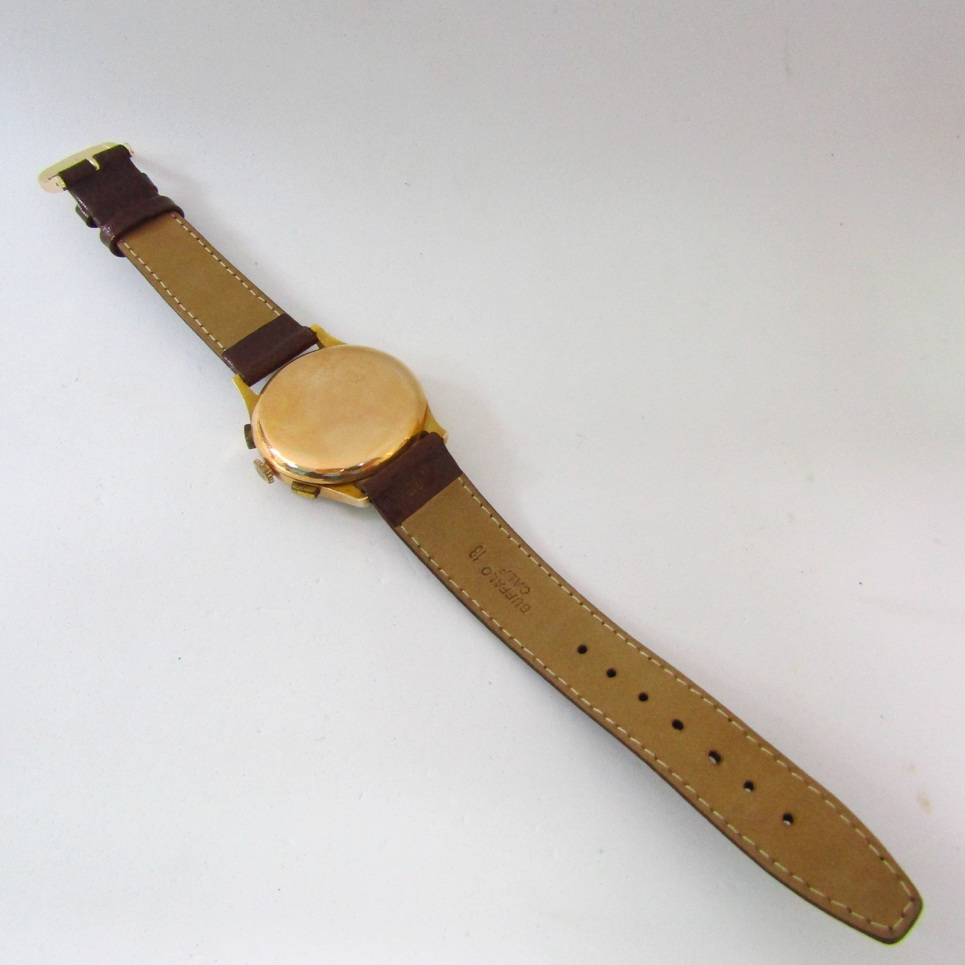 CHRONOGRAPHE SUISSE. Reloj Cronógrafo de pulsera para caballero. Oro 18k. Suiza, ca. 1950 CHRONOGRAPHE SUISSE. Reloj Cronógrafo de pulsera para caballero. Oro 18k. Suiza, ca. 1950