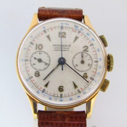 Monsegur. Reloj Cronógrafo de pulsera para caballero. Oro 18k. Ca. 1950