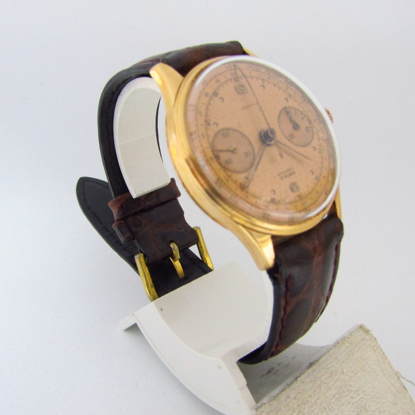 OLYMPIC. Reloj Cronógrafo de pulsera para caballero. Oro 18k. Suiza, ca. 1950. OLYMPIC. Reloj Cronógrafo de pulsera para caballero. Oro 18k. Suiza, ca. 1950.