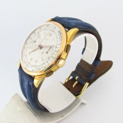 Reloj Cronógrafo de pulsera para caballero. Marca MP. Oro 18k. Suiza, ca. 1950