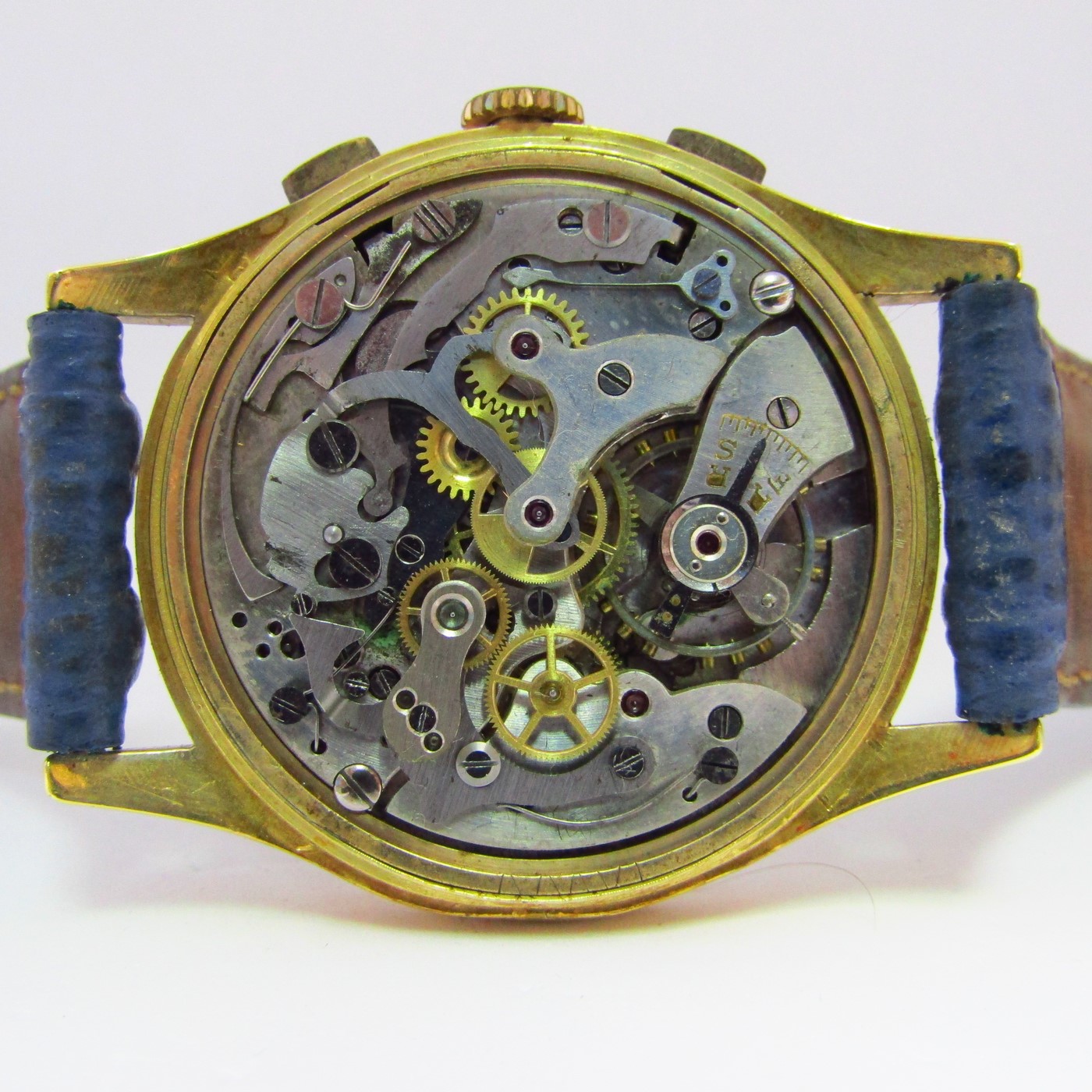 Reloj Cronógrafo de pulsera para caballero. Marca MP. Oro 18k. Suiza, ca. 1950 Reloj Cronógrafo de pulsera para caballero. Marca MP. Oro 18k. Suiza, ca. 1950