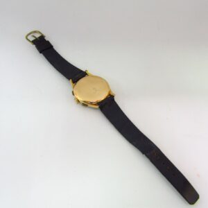 Reloj Cronógrafo de pulsera para caballero. Oro 18k. Suiza, ca. 1950