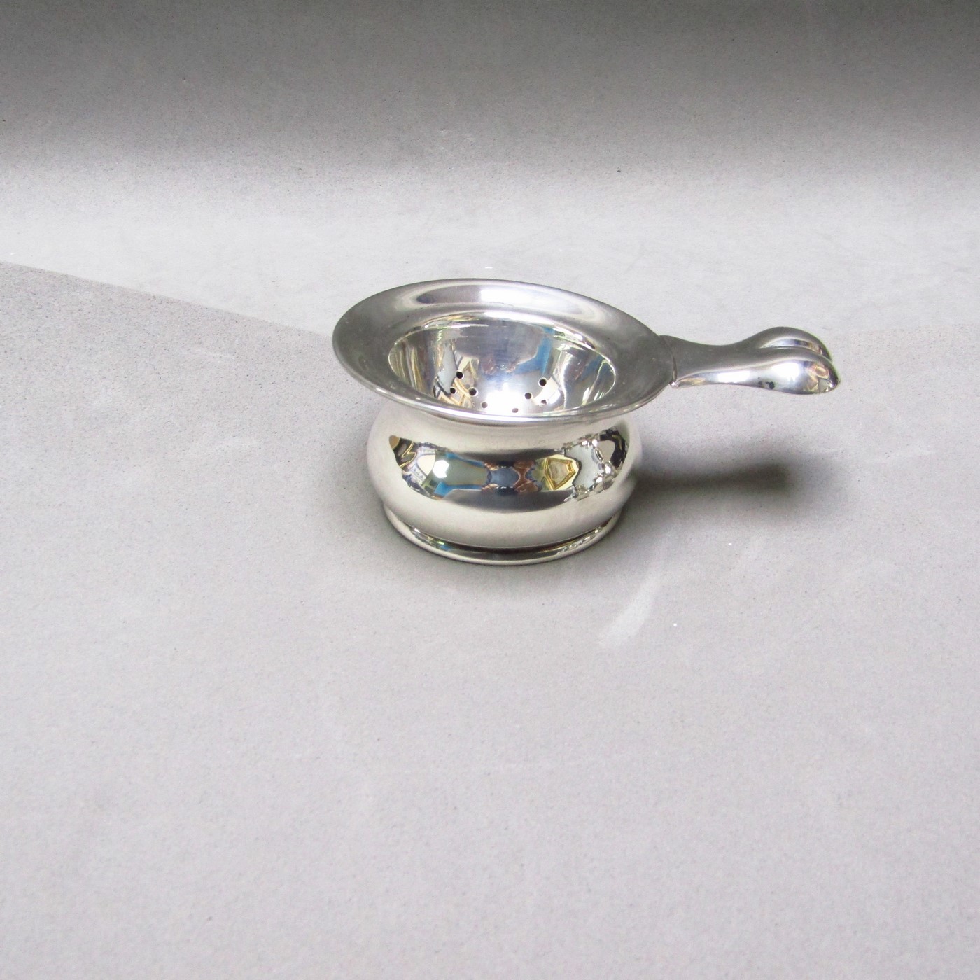 Juego de Café en Plata de Ley. España, siglo XX. Juego de Café en Plata de Ley. España, siglo XX.