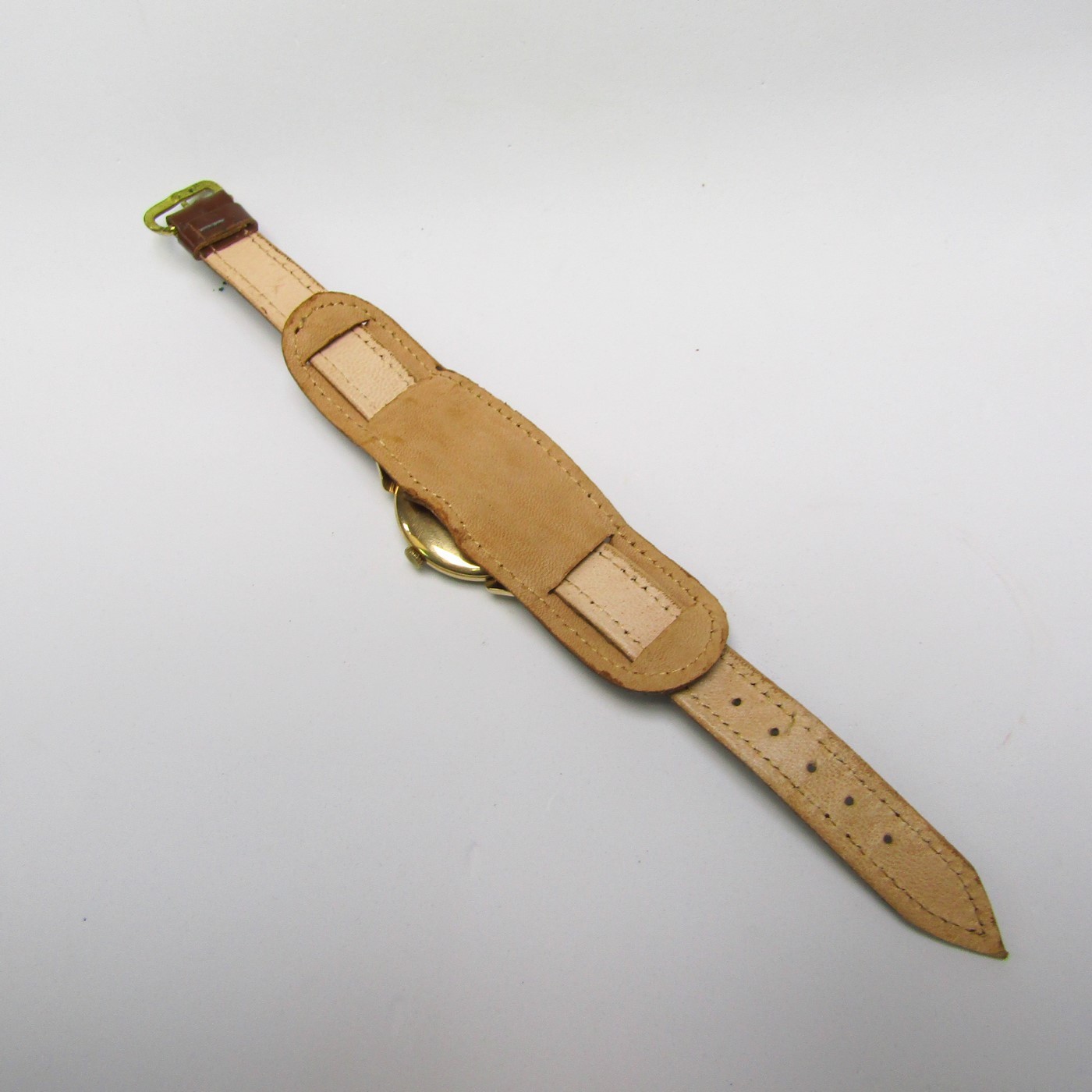 LONGINES. Reloj de pulsera para caballero. Oro 18k. Suiza, Ca. 1945 LONGINES. Reloj de pulsera para caballero. Oro 18k. Suiza, Ca. 1945