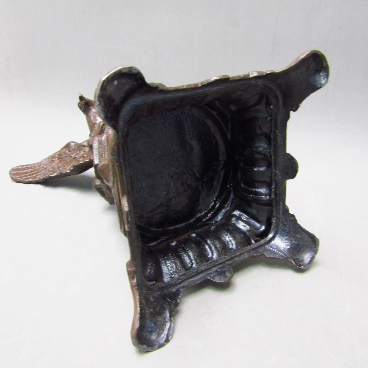 Soporte para reloj de Bolsillo en metal o aleación. Soporte para reloj de Bolsillo en metal o aleación.