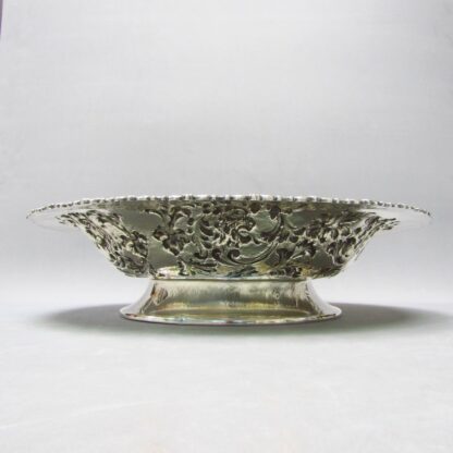 Large Baroque style Centerpiece in Sterling Silver. Spain, 20th century.