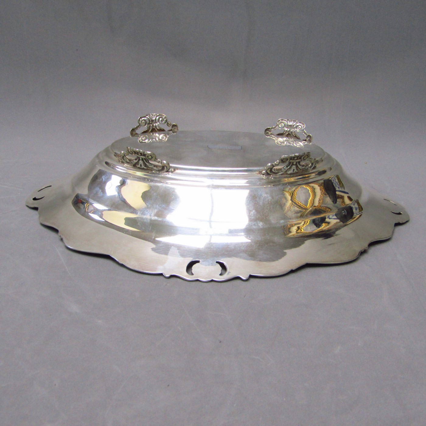 PASGORCY. Centro de mesa oval en Plata de Ley. España, siglo XX. PASGORCY. Centro de mesa oval en Plata de Ley. España, siglo XX.