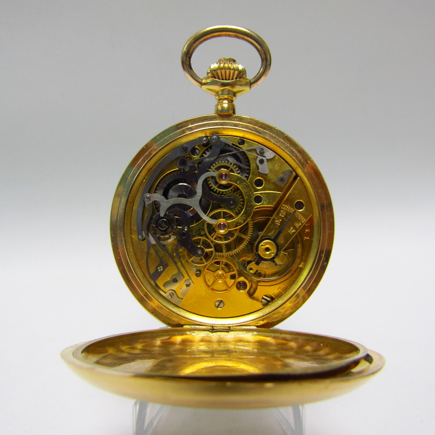 UNIVERSAL WATCH. Reloj Cronógrafo de bolsillo, lepine y remontoir. Oro 18k. Suiza, ca. 1910. UNIVERSAL WATCH. Reloj Cronógrafo de bolsillo, lepine y remontoir. Oro 18k. Suiza, ca. 1910.
