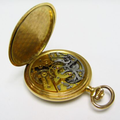 UNIVERSAL WATCH. Chronograph pocket watch, lepine and remontoir. 18k gold. Switzerland, ca. 1910.