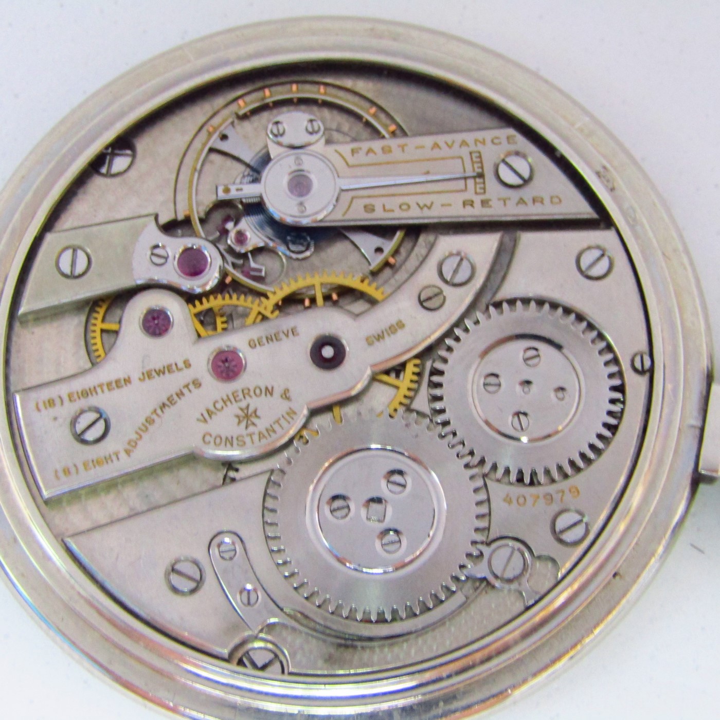 VACHERON CONSTANTIN. Reloj de Bolsillo Extraplano, tipo Frac, lepine y remontoir. Oro 18k y Platino. Suiza, ca. 1930. VACHERON CONSTANTIN. Reloj de Bolsillo Extraplano, tipo Frac, lepine y remontoir. Oro 18k y Platino. Suiza, ca. 1930.