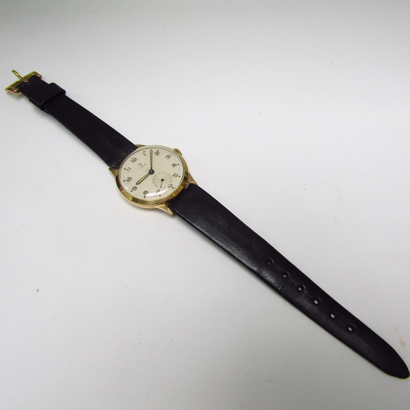 TUDOR by ROLEX. Reloj de pulsera para caballero. Oro 9k. Suiza, ca. 1950. TUDOR by ROLEX. Reloj de pulsera para caballero. Oro 9k. Suiza, ca. 1950.
