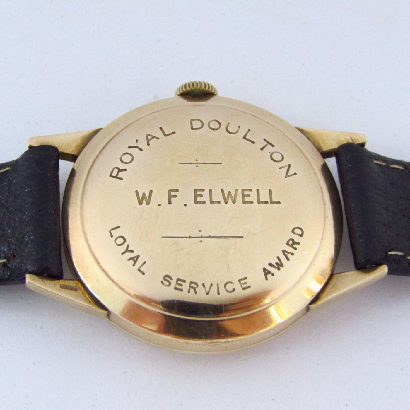 TUDOR by ROLEX. Reloj de pulsera para caballero. Oro 9k. Suiza, ca. 1950. TUDOR by ROLEX. Reloj de pulsera para caballero. Oro 9k. Suiza, ca. 1950.