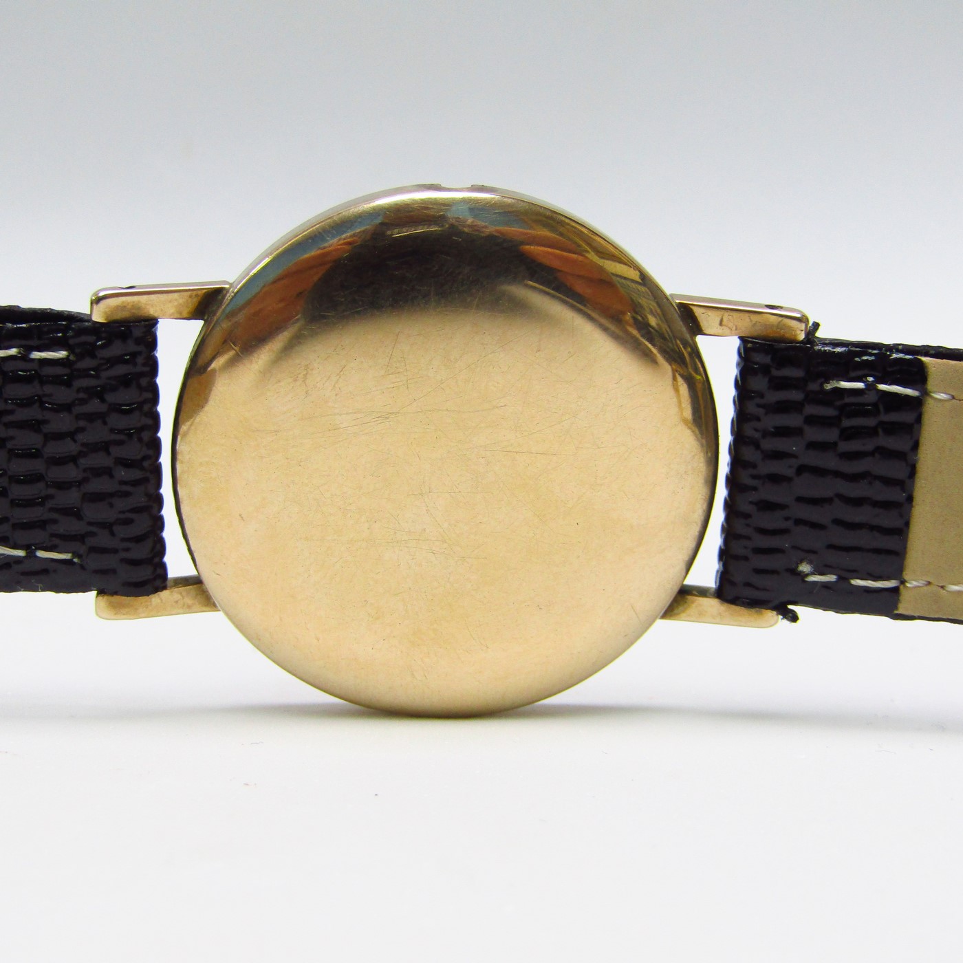 TUDOR by ROLEX. Reloj de pulsera para caballero. Oro 9k. Suiza, ca. 1950. TUDOR by ROLEX. Reloj de pulsera para caballero. Oro 9k. Suiza, ca. 1950.