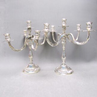 Pair of Chandeliers with five lights convertible into candlesticks. Sterling silver. Spain, 20th century.