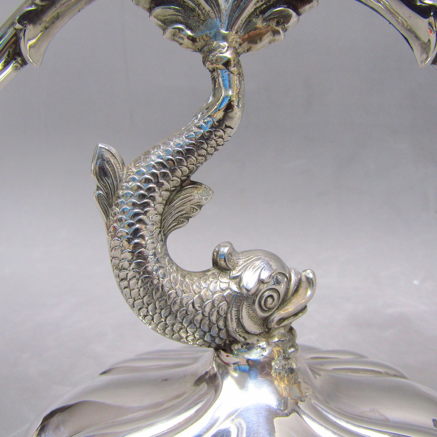 PEDRO DURÁN. Pareja de candelabros de dos luces en Plata de Ley. España, siglo XX. PEDRO DURÁN. Pareja de candelabros de dos luces en Plata de Ley. España, siglo XX.