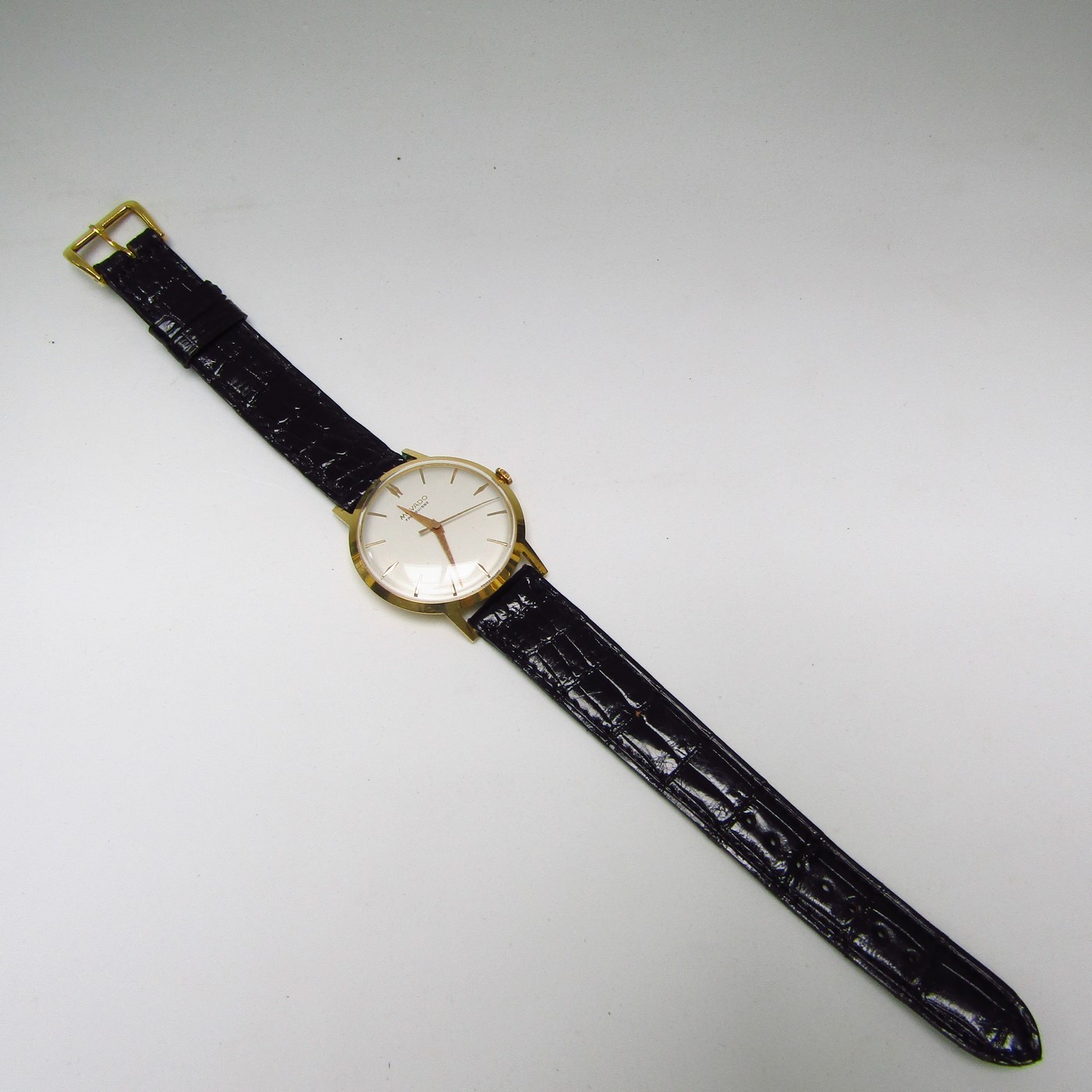Movado. Reloj de pulsera para caballero. Oro 18k. Ca. 1960. Movado. Reloj de pulsera para caballero. Oro 18k. Ca. 1960.