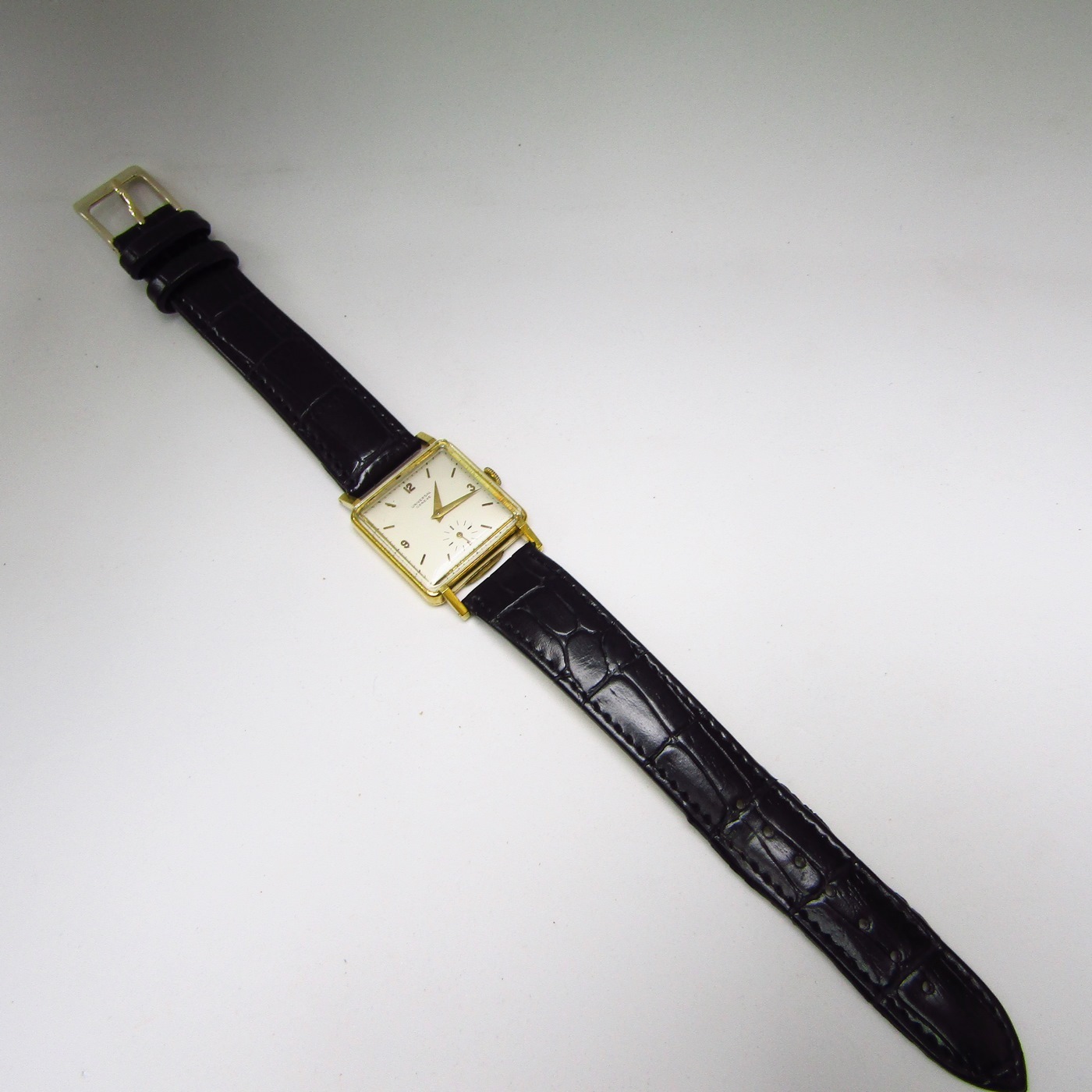 Universal Geneve. Reloj de pulsera unisex. Suiza, ca. 1940. Universal Geneve. Reloj de pulsera unisex. Suiza, ca. 1940.