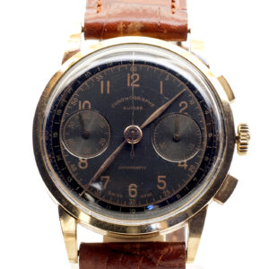 Chronographe Suisse. Reloj Cronógrafo de pulsera para hombre. Ca. 1940. Oro 18k.
