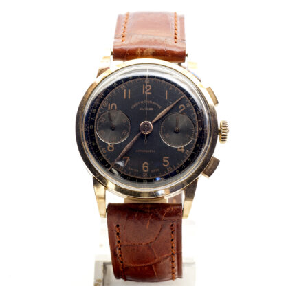 Chronographe Suisse. Montre-bracelet chronographe pour homme. Vers 1940. Or 18 carats.