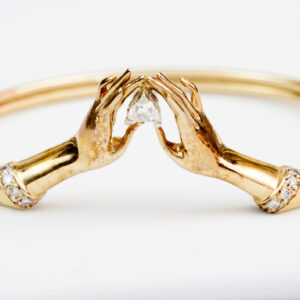 Conjunto de Pulsera, Collar y Pendientes en Oro de 14k, con 4 Diamantes talla Corazón de 0,83 ct. (K-L/SI1-SI2) y 38 diamantes, talla Brillante de 0,57 ct. (H-I/SI). Certificado IGE. 30,49 gr.