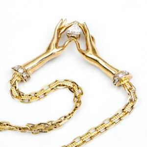 Conjunto de Pulsera, Collar y Pendientes en Oro de 14k, con 4 Diamantes talla Corazón de 0,83 ct. (K-L/SI1-SI2) y 38 diamantes, talla Brillante de 0,57 ct. (H-I/SI). Certificado IGE. 30,49 gr.