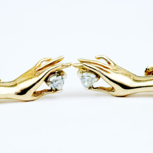 Conjunto de Pulsera, Collar y Pendientes en Oro de 14k, con 4 Diamantes talla Corazón de 0,83 ct. (K-L/SI1-SI2) y 38 diamantes, talla Brillante de 0,57 ct. (H-I/SI). Certificado IGE. 30,49 gr.