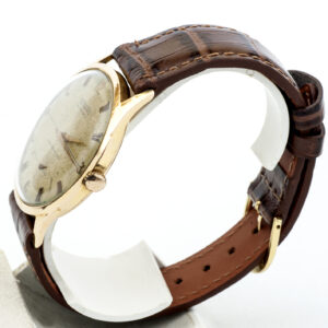 DUWARD Antimagnetic. Reloj de pulsera para caballero. Oro 18k. Acero. Suiza, ca. 1955.