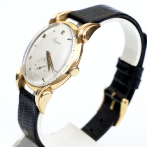 LONGINES. Reloj de pulsera caballero. Oro 18k. Suiza, Año 1.946.