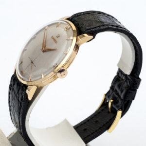 OMEGA. Reloj de pulsera para caballero. Oro 18k. Suiza, 1952.