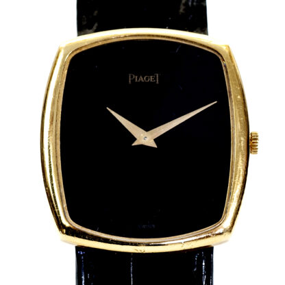 PIAGET. Reloj de Pulsera para caballero.Esfera negra. Oro 18k. Ca. 1957