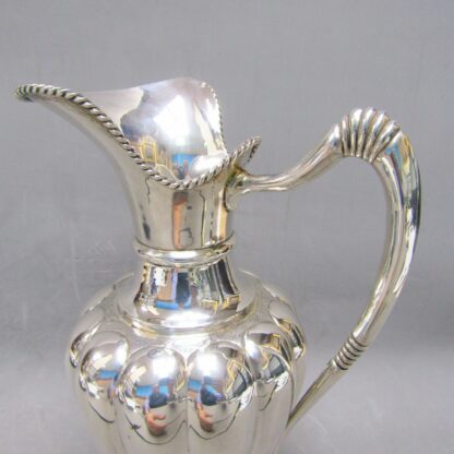 Gallon jug in Sterling Silver. Spain, 20th century.