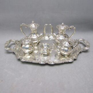 LS. Coffee and Tea Set in Sterling Silver. Spain, 20th century.