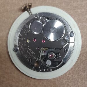 TISSOT. Reloj de pulsera para caballero. Oro 18k. Suiza, Ca. 1970.