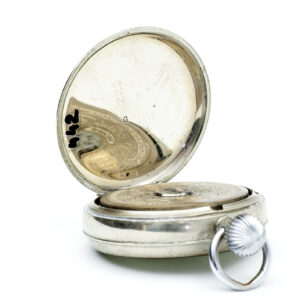 HEBDOMAS. Reloj de Bolsillo, lepine y remontoir. Ocho días cuerda. Suiza, ca. 1920.