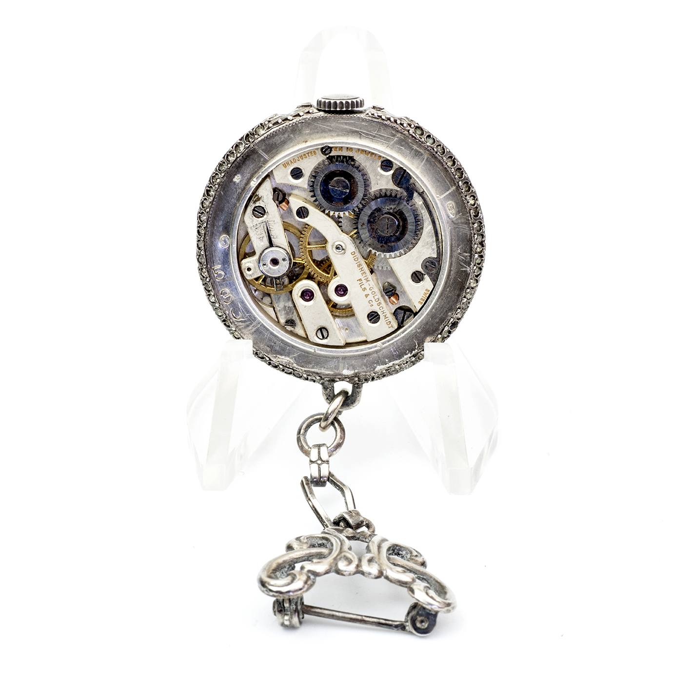 JUVENIA MFG Swiss. Reloj de colgar, con broche, lepine y remontoir. Plata de Ley. Suiza, ca. 1945 JUVENIA MFG Swiss. Reloj de colgar, con broche, lepine y remontoir. Plata de Ley. Suiza, ca. 1945