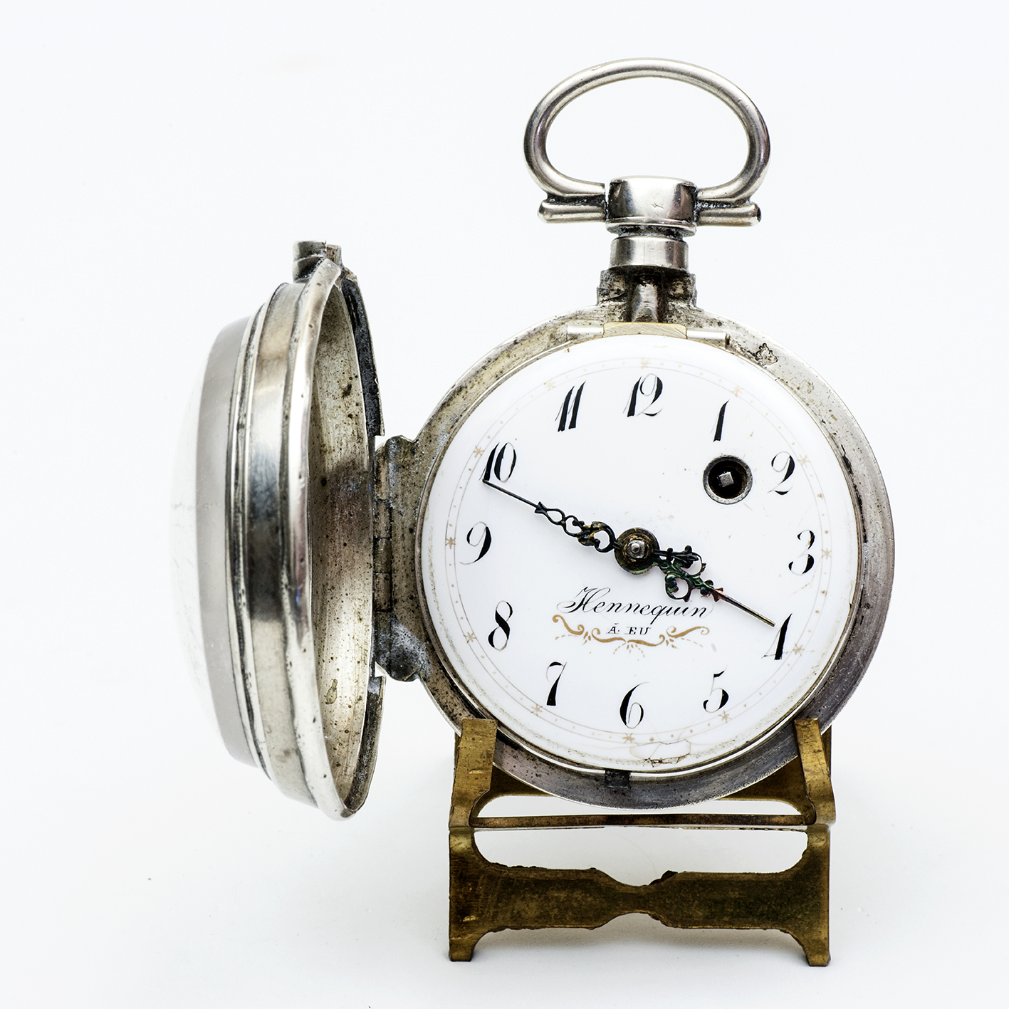 HENNEQUIN. Reloj francés de bolsillo lepine, Verge Fusee (Catalino). Plata. París, ca. 1815. HENNEQUIN. Reloj francés de bolsillo lepine, Verge Fusee (Catalino). Plata. París, ca. 1815.