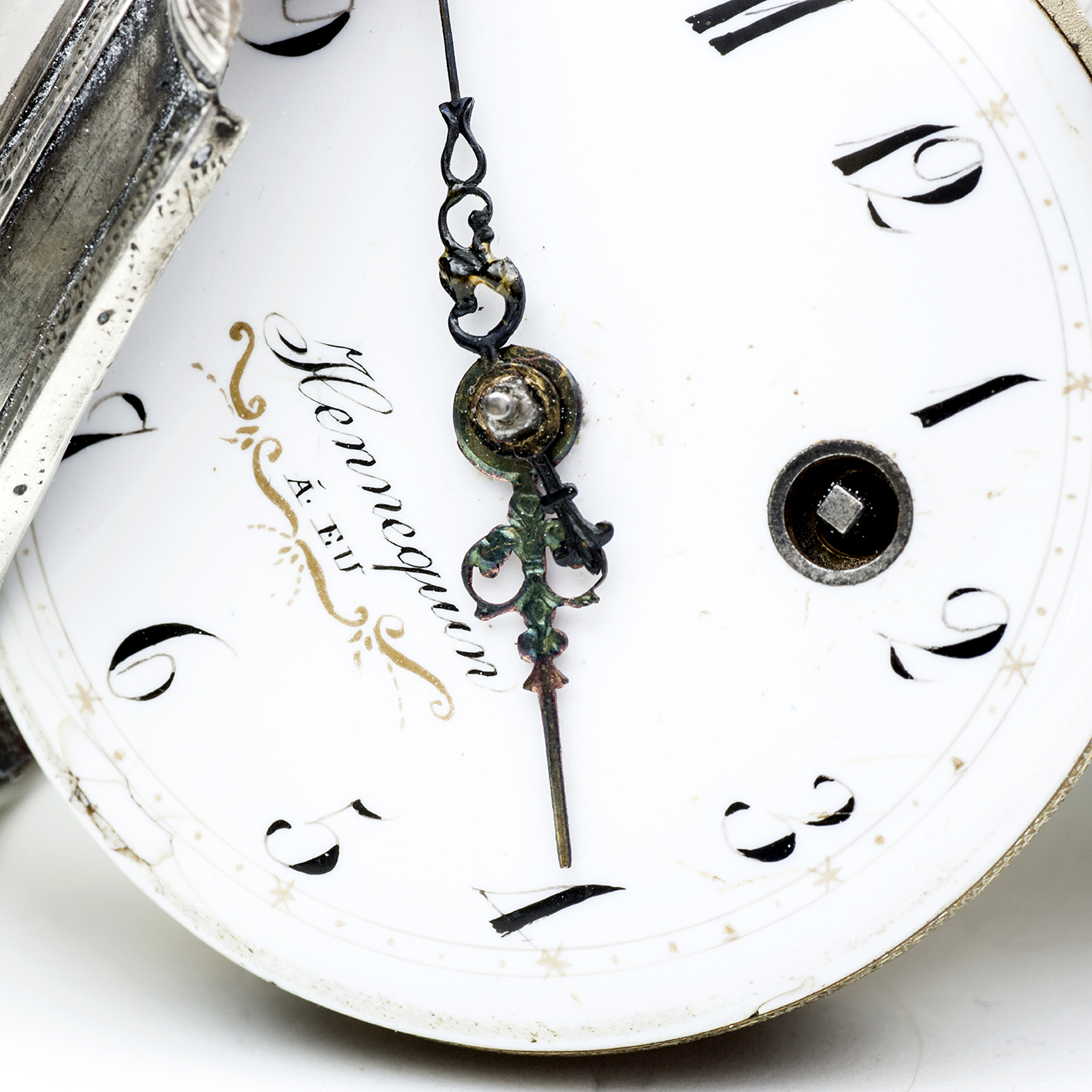 HENNEQUIN. Reloj francés de bolsillo lepine, Verge Fusee (Catalino). Plata. París, ca. 1815. HENNEQUIN. Reloj francés de bolsillo lepine, Verge Fusee (Catalino). Plata. París, ca. 1815.