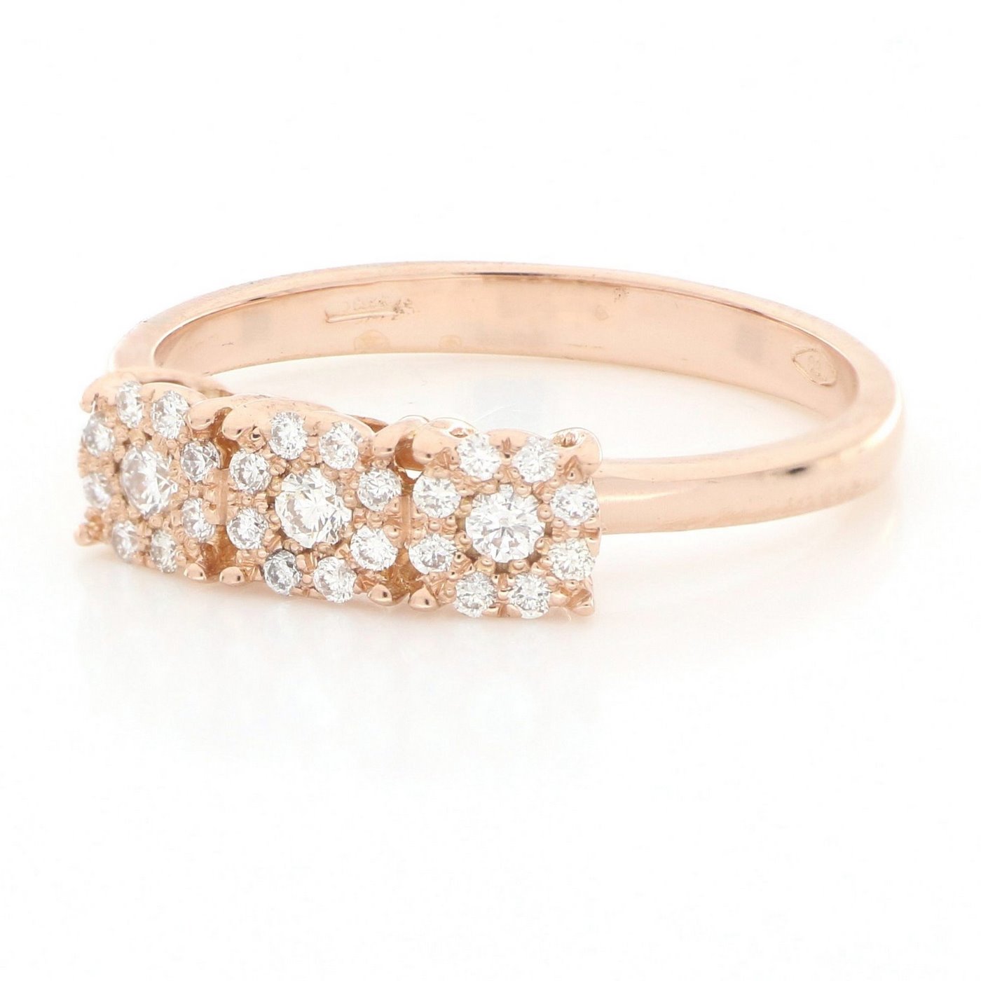 Anillo en Oro rosa de 18k. Con 27 Diamantes Talla Brillante de 0,33 ct. (F/G-VS/SI). 3,25 gr. Tatum: 16 Anillo en Oro rosa de 18k. Con 27 Diamantes Talla Brillante de 0,33 ct. (F/G-VS/SI). 3,25 gr. Tatum: 16