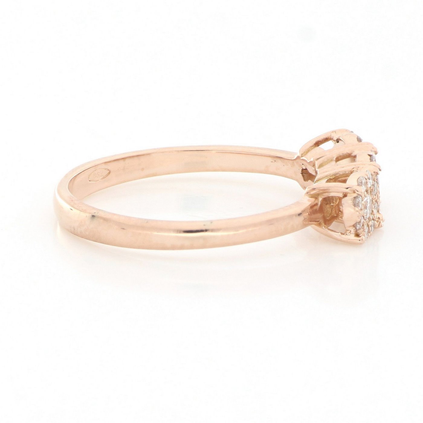 Anillo en Oro rosa de 18k. Con 27 Diamantes Talla Brillante de 0,33 ct. (F/G-VS/SI). 3,25 gr. Tatum: 16 Anillo en Oro rosa de 18k. Con 27 Diamantes Talla Brillante de 0,33 ct. (F/G-VS/SI). 3,25 gr. Tatum: 16