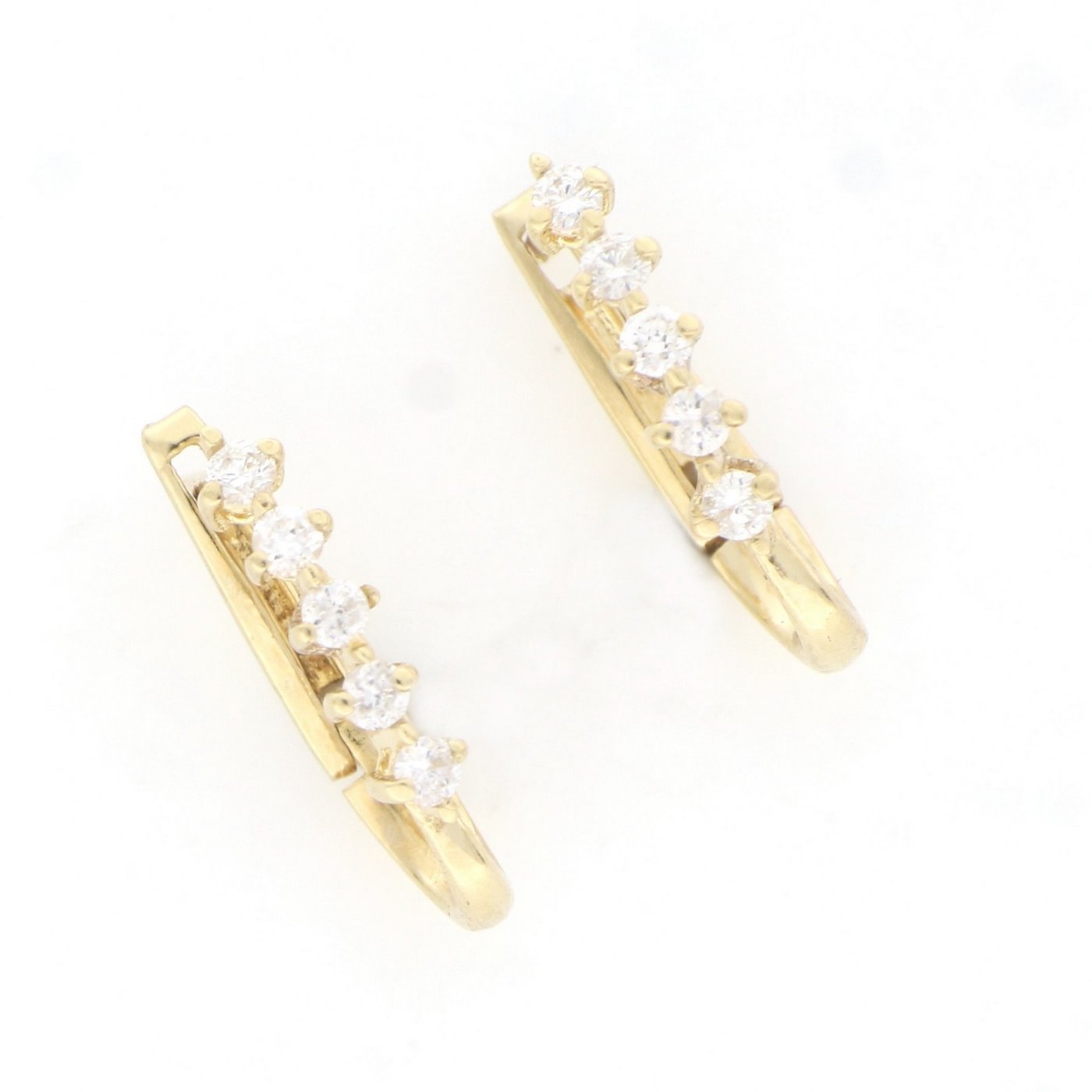 Pendientes en Oro Amarillo de 18k con 10 Diamantes talla Brillante de 0,30 ct. (F/G-VS/SI). Peso: 1,45 gr. Pendientes en Oro Amarillo de 18k con 10 Diamantes talla Brillante de 0,30 ct. (F/G-VS/SI). Peso: 1,45 gr.